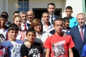 Ailelere sosyal destek
