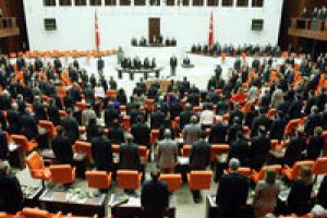 Meclis'in ilk g&uuml;ndem maddesi tezkere