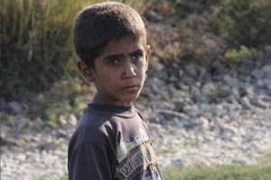 Ekmek m&uuml;cadelesi okula başlamasına engel oldu