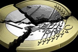 Avrupa'da Euro'ya kuşku giderek artıyor