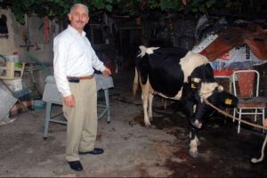 Gazını kendi &uuml;retiyor!