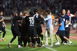 Gakkoşlar sezona fırtına gibi başladı