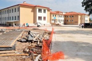 Bitmeyen okula &ouml;ğrenci kaydı yapılınca