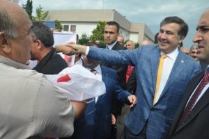 Saakaşvili'ye &Ccedil;arşamba kasketi