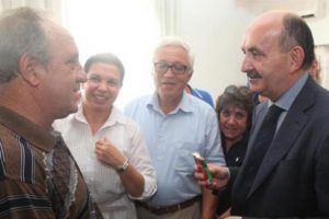 Bakan'dan takım elbise s&ouml;z&uuml;