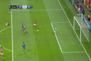 Real Madrid'i Galatasaray karşısında 1-0 &ouml;ne ge&ccedil;iren gol