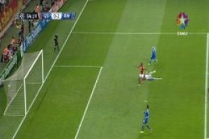 Benzema Real Madrid'i 2-0 &ouml;ne ge&ccedil;iren gol&uuml; attı