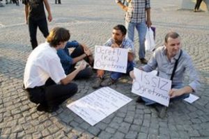 &Ouml;ğretmen adayları g&ouml;zaltında