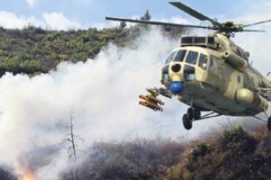 F&uuml;zeyle vurulan helikopterden paraş&uuml;tle atlamak m&uuml;mk&uuml;n m&uuml;?