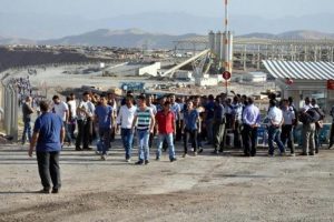 Silopi'de santral iş&ccedil;ileri iş bıraktı