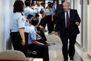 G&uuml;r&uuml;z'e tutuklama talebi