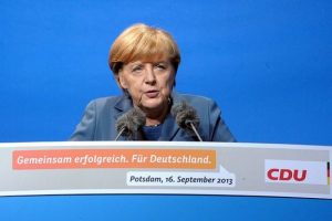 Merkel &uuml;&ccedil;&uuml;nc&uuml; kez başbakanlık istiyor