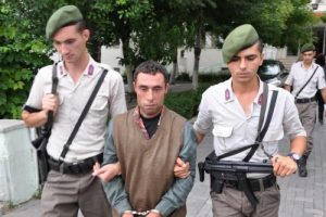 Duruşma &ouml;ncesi kadın cinayetleri protesto edildi