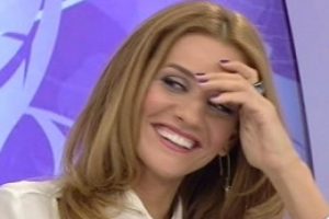 Esra Erol'un kafasında 8 dikiş var