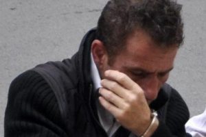 Sevgilisinin kızına tecav&uuml;z etti!