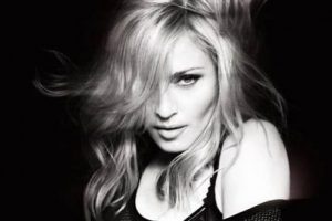 Madonna'dan demokrasi eleştirisi