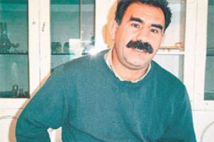 &Ouml;calan karşısına siyaset&ccedil;i istedi