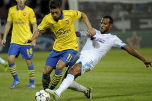 Arsenal deplasmanda kazandı:1-2