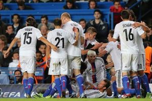 Chelsea evinde vurgun yedi!