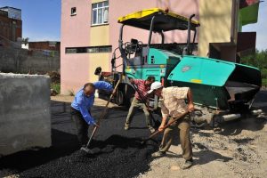 Asfalt &ccedil;alışmaları tam gaz devam ediyor