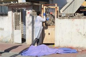 Dehşet sa&ccedil;an baba da &ouml;ld&uuml;
