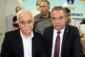 Hatipoğlu kitapseverlerle buluştu