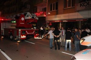 Restoran bacasında &ccedil;ıkan yangın paniğe neden oldu