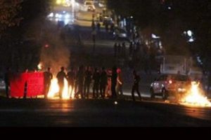Gazi mahallesi gece karıştı!