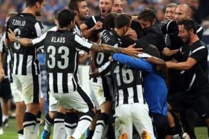 PAOK 90'da g&uuml;ld&uuml;!