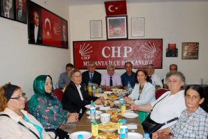 CHP'li kadınlar Mudanya'da nabız yokladı