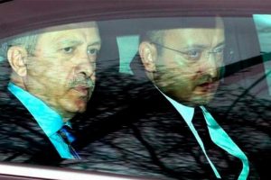 Akdoğan, Topbaş'ı işaret etti