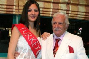 S&uuml;ha &Ouml;zgermi vefat etti