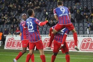 Karab&uuml;kspor evinde namağlup devam etmek istiyor