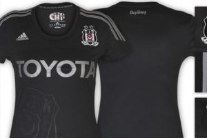 Beşiktaş'tan kadınlara &ouml;zel forma