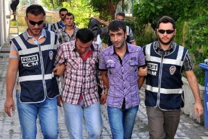 Uyuşturucu tacirleri tutuklandı