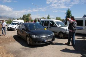 Eşinin ailesinden korktuğu i&ccedil;in hazırlıyormuş