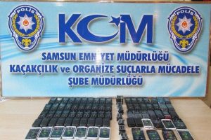 G&uuml;mr&uuml;k ka&ccedil;ağı 126 adet cep telefon ele ge&ccedil;ti