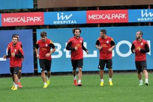 Galatasaray'da derbi hazırlıkları s&uuml;r&uuml;yor