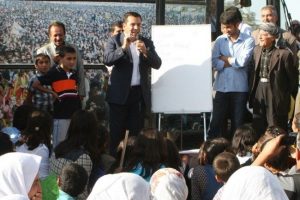 Cadde ortasında eğitim