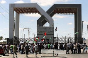Mısır Refah sınır kapısını kapatıyor