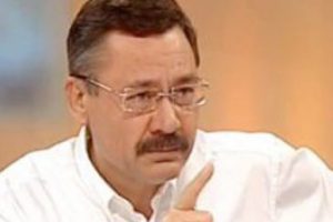 G&ouml;k&ccedil;ek verdi veriştirdi