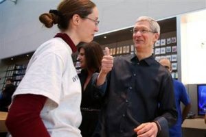 Tim Cook Twitter'da