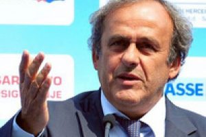 Platini'den İstanbul'a 2020 desteği