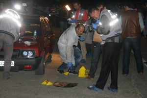 Polisi pompalı t&uuml;fekle tehdit edince...