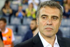 Ersun Yanal'dan s&uuml;rpriz kadro dışı!