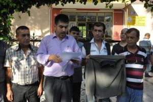 Okul kıyafetlerinin tek firmaya verilmesine tepki