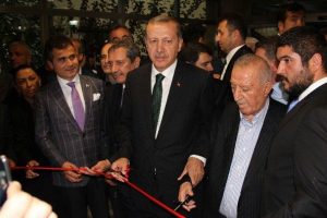 Başbakan Erdoğan, okul a&ccedil;ılışı yaptı