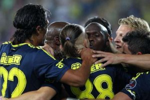 Fenerbah&ccedil;e ilk yarıyı &ouml;nde kapattı