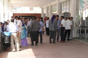 Elektrik akımına kapılan iş&ccedil;i yaralandı