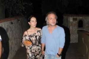 &Uuml;nl&uuml; oyuncu kaza ge&ccedil;irdi